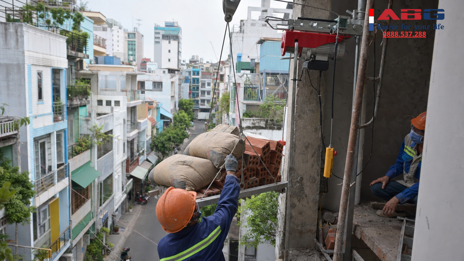 Giải pháp nâng hạ vật liệu xây dựng bằng tời điện cho nhà phố 1 feature 126