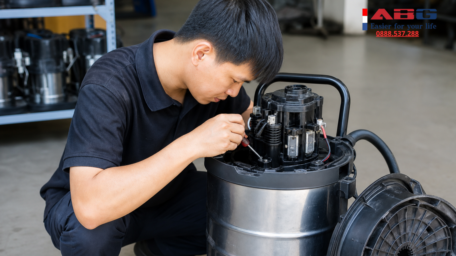 thay chổi than máy hút bụi công nghiệp 1 feature auto 215